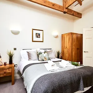 The Magical Gem Of - Sleeps 6 York